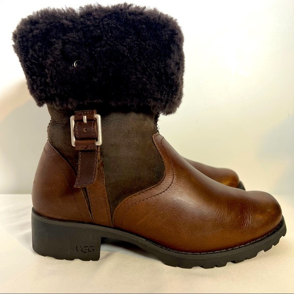 UGG Shoes - UGG Bellvue Women’s Shearling Dark Brown Distressed Leather Ankle Boots Size 7.5
